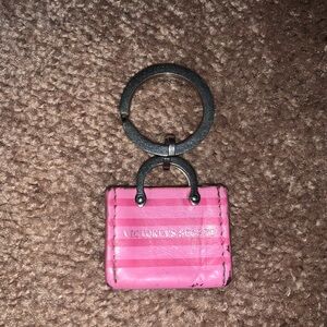 Vintage VS keychain. 🛍️